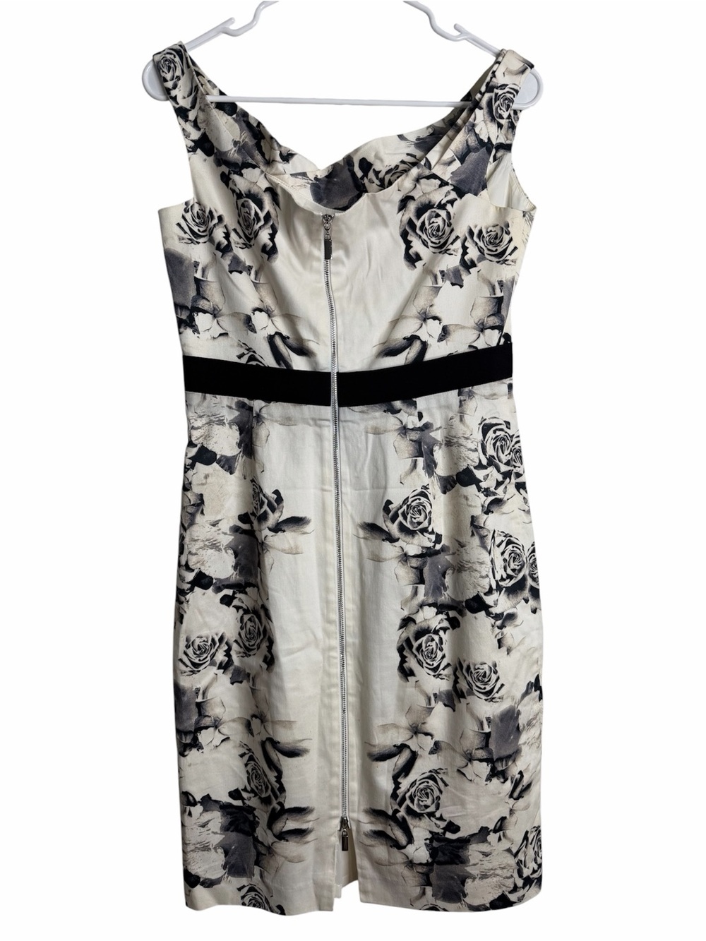 Black Halo Floral Sheath Dress • Sleeveless • Classic Fit & Flare Silhouette - Picture 3 of 12